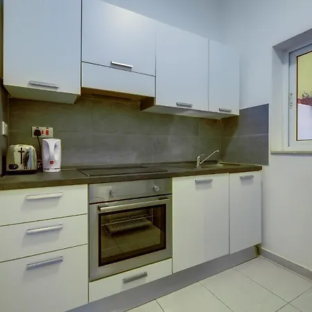 Contemporary Retreat In Prime Area Appartement Sliema