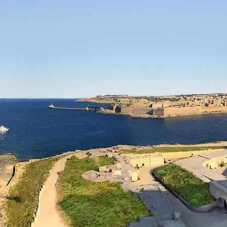 Contemporary Retreat In Prime Area * Sliema