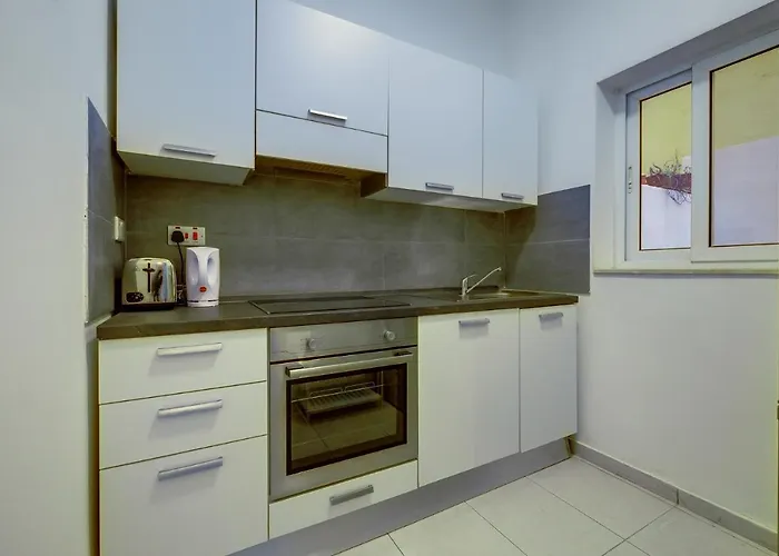 Contemporary Retreat In Prime Area Appartamento Sliema