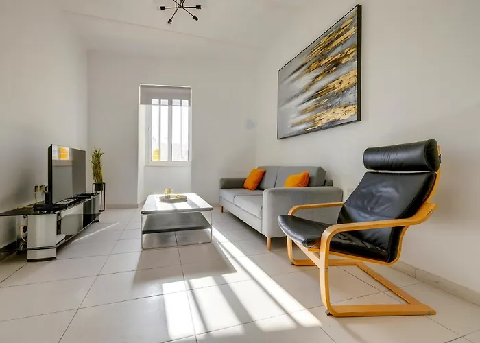 Contemporary Retreat In Prime Area Apartament Sliema